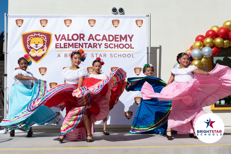 VAES_Ribbon_Cutting_IMAGE_5.png