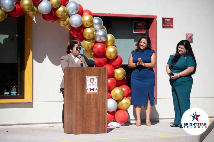 VAES_Ribbon_Cutting_IMAGE_8.png